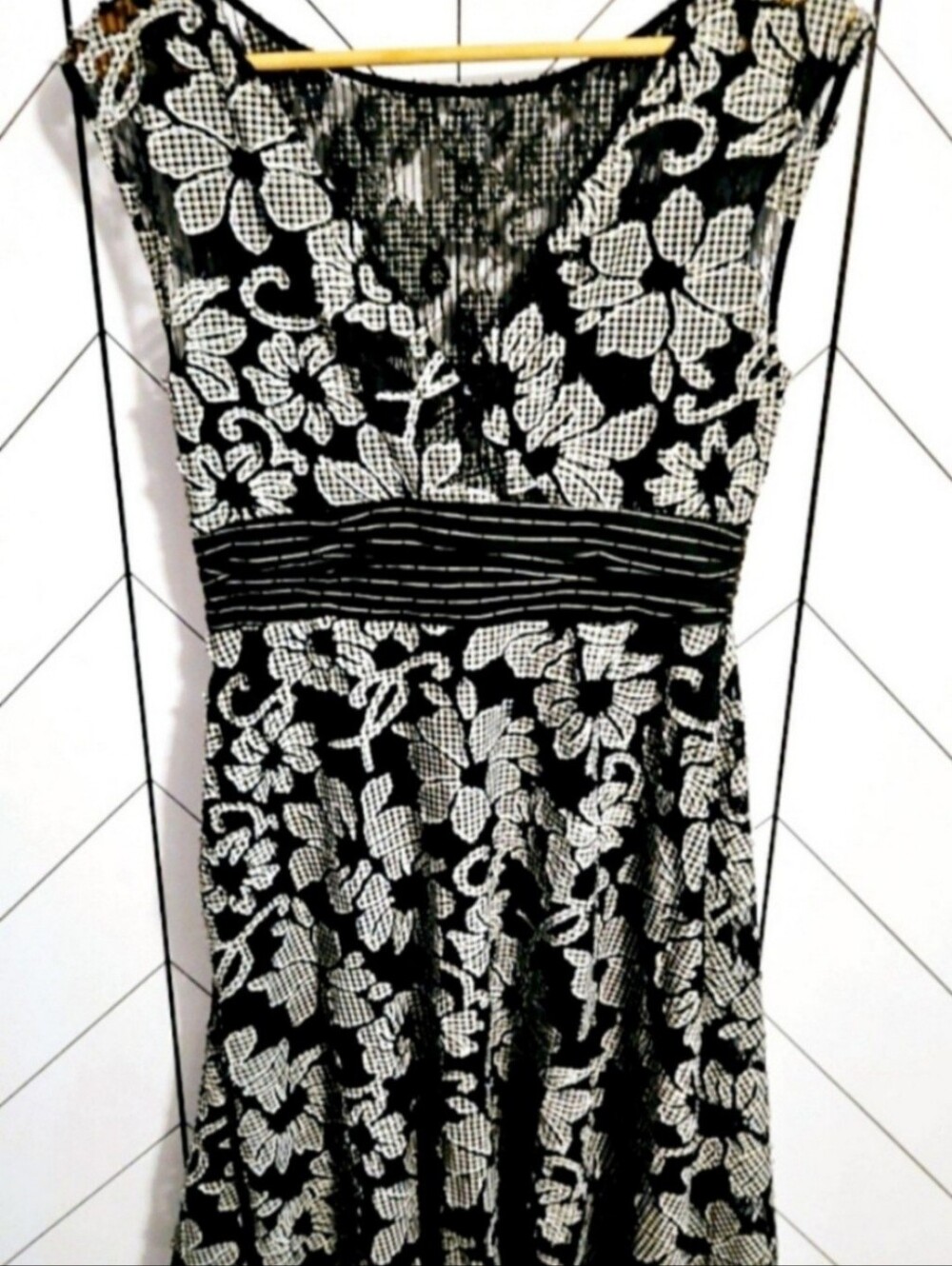 Anthropologie ett:twa Sleeveless Floral Gingham Dress, Size 6 - Picture 3 of 7